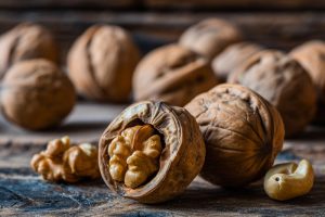 Les fruits à coque, alliés des cantines scolaires bio accessibles